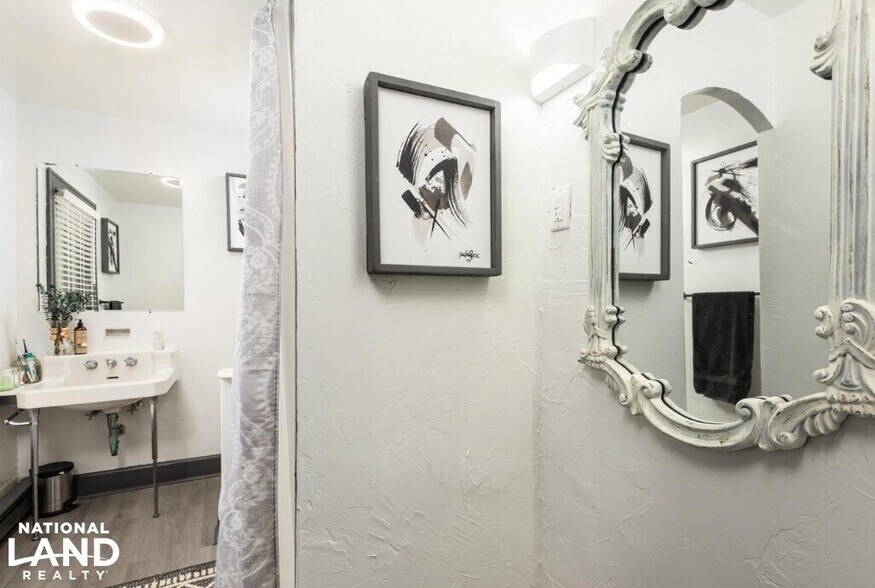 More Photos Of 4 S 1st St, Denton Specialty For Sale