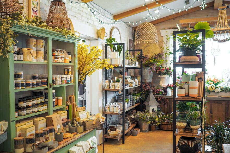 More Photos Of 222 S Main St, Colfax General Retail For Sale