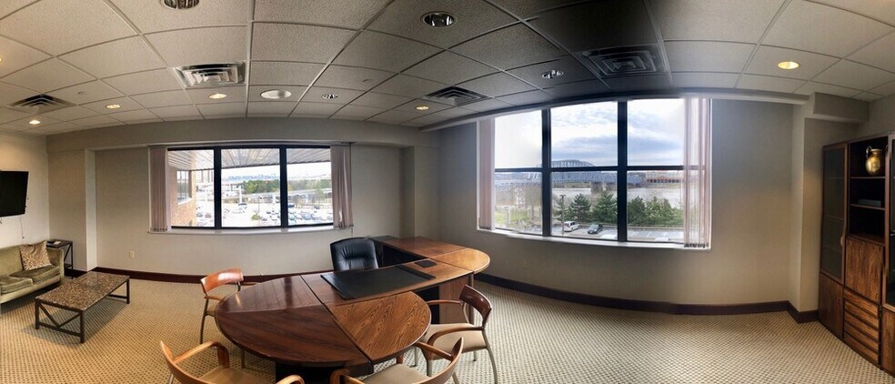 More Photos Of 537 E Pete Rose Way, Cincinnati Office For Lease