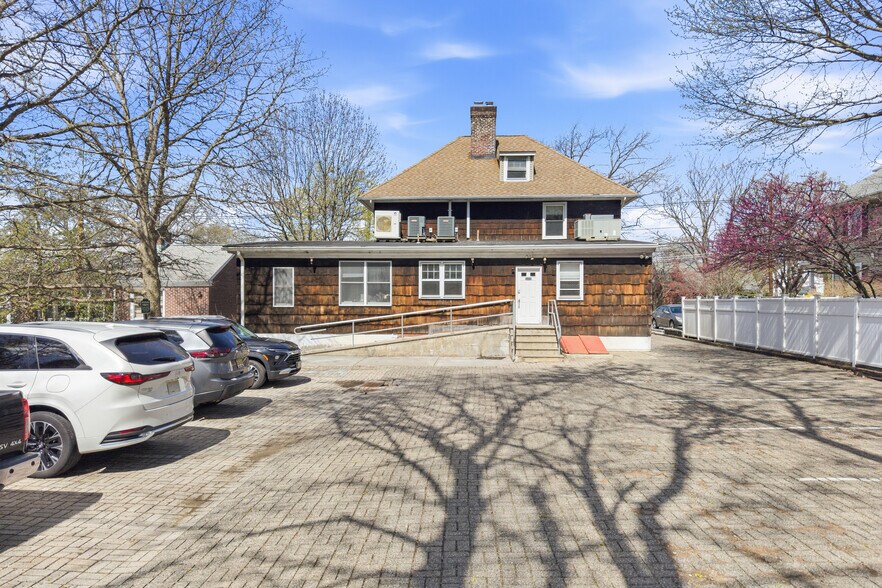 More Photos Of 467 Middlesex Ave, Metuchen Office For Sale