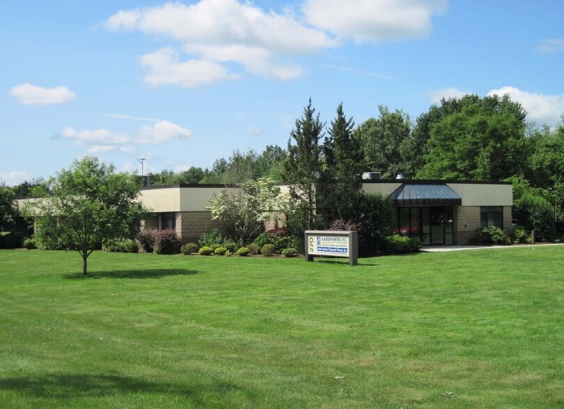 More Photos Of 270 Benton Dr, East Longmeadow Medical For Lease