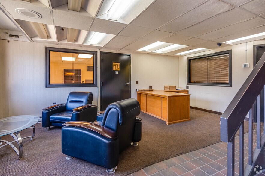 More Photos Of 101 Alexander Ave, Pompton Plains Warehouse For Lease