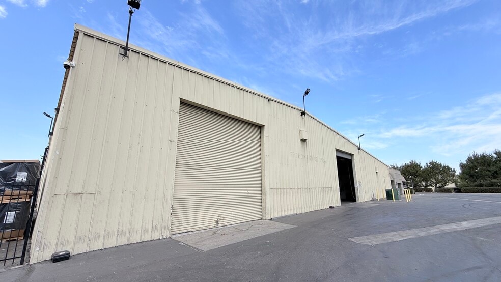 More Photos Of 3070 Myers St, Riverside Warehouse For Sale
