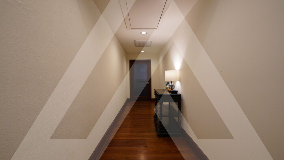 More Photos Of 912 Prairie St, Houston Office For Lease