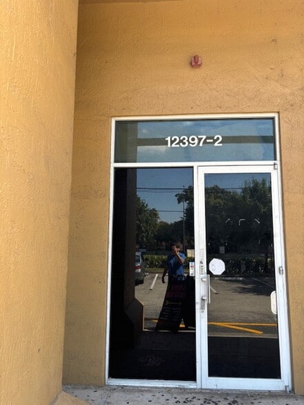 More Photos Of 12393-12399 Pembroke Rd, Pembroke Pines Unknown For Lease