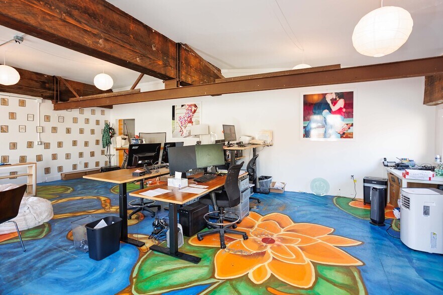 More Photos Of 3425 SE Yamhill St, Portland Loft Creative Space For Sale