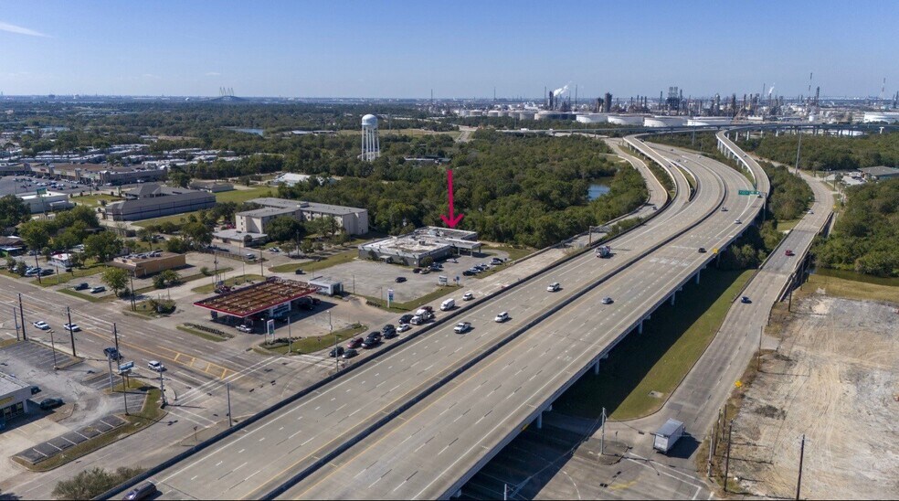 More Photos Of 910 N Highway 146, Baytown Medical For Sale