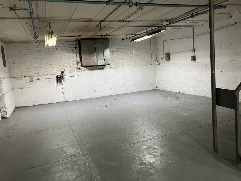 More Photos Of 1056 Washington Ave, Bronx Service For Sale