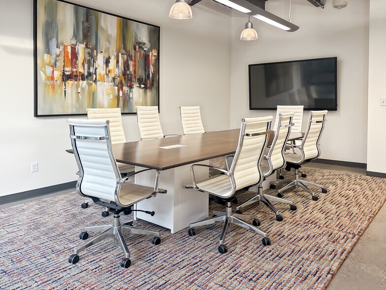 More Photos Of 100 Ravine Ln NE, Bainbridge Island Coworking Space