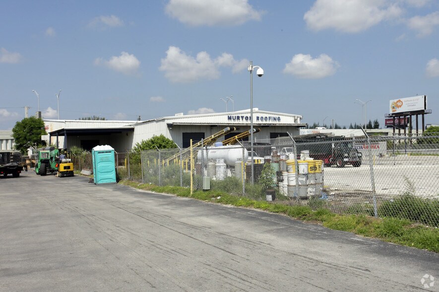 More Photos Of 7500 NW 74th Ave, Medley Warehouse For Lease
