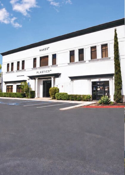 More Photos Of 20072 SW Birch St, Newport Beach Medical For Sale