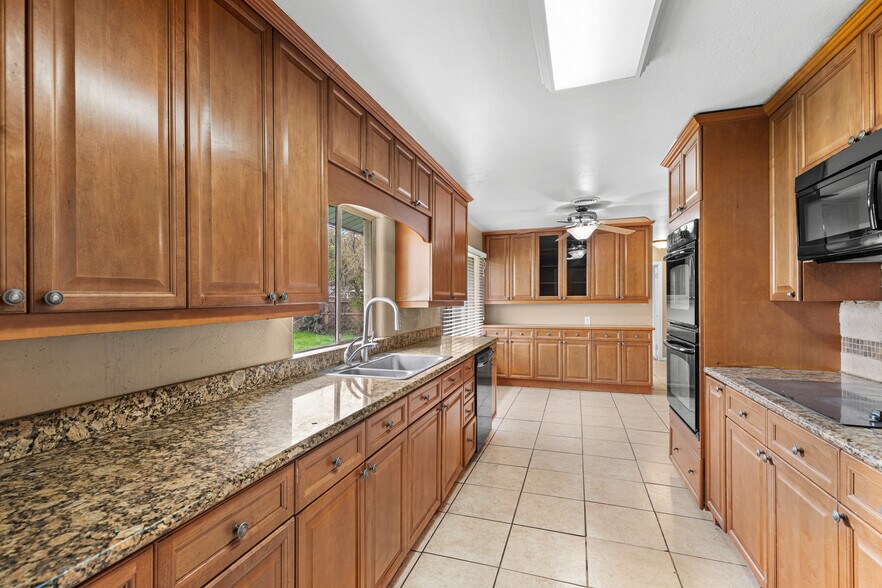 More Photos Of 9676 S Airport Way, Manteca Specialty For Sale