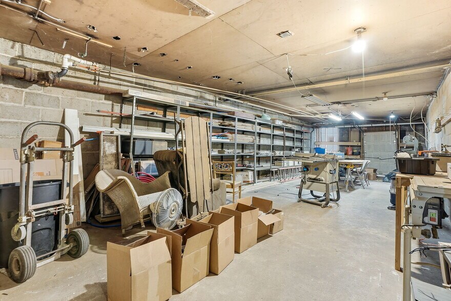 More Photos Of 1157 Pleasantville Rd, Briarcliff Manor Storefront For Sale