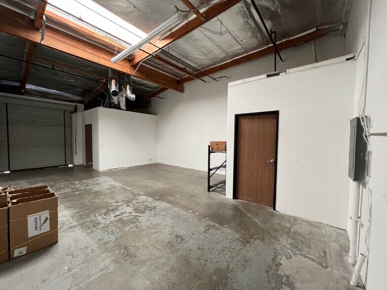 More Photos Of 212 Technology Dr, Irvine Unknown For Lease