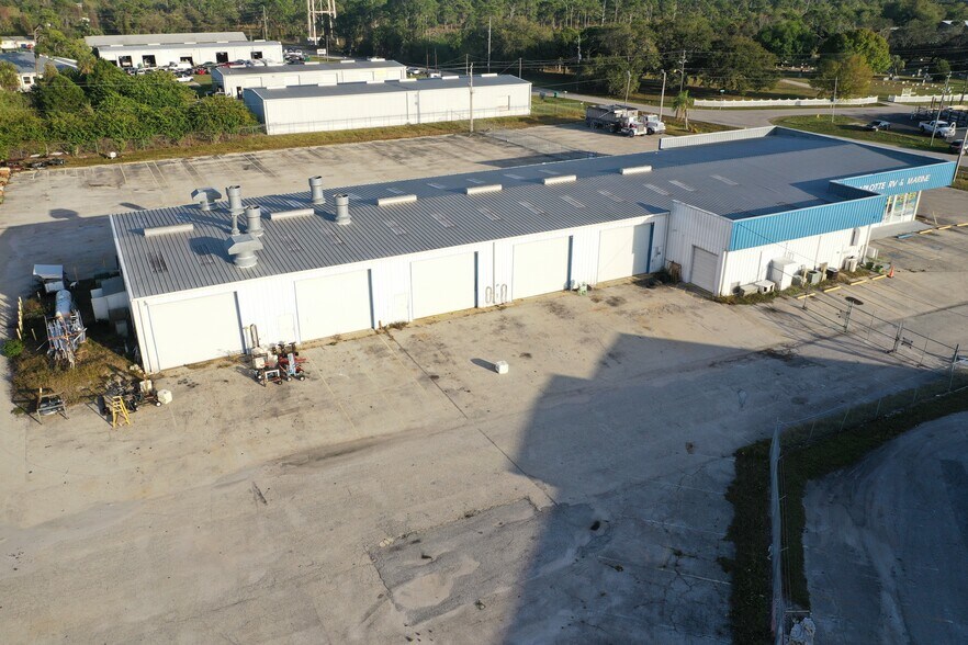 More Photos Of 23180 Harper Ave, Port Charlotte Industrial For Sale