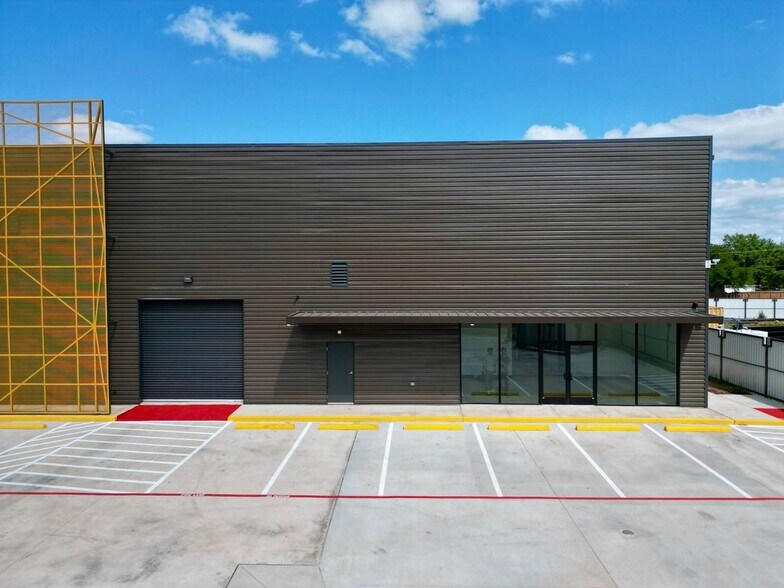 More Photos Of 11907 Bedford St, Houston Warehouse For Lease