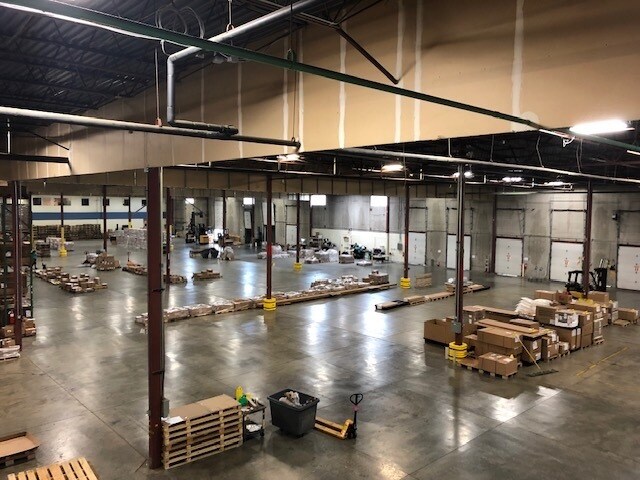 More Photos Of 6402 Corporate Dr, Indianapolis Distribution For Lease