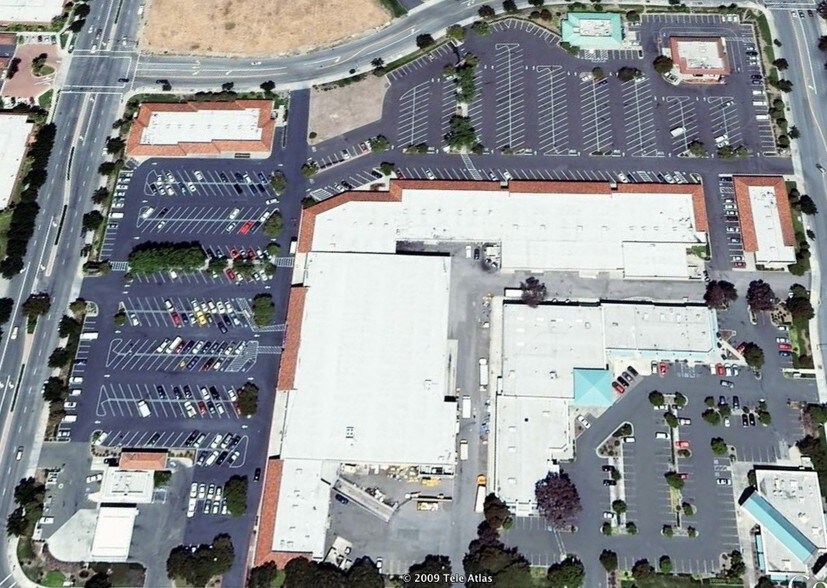 More Photos Of 39945 Balentine Dr, Newark Unknown For Lease