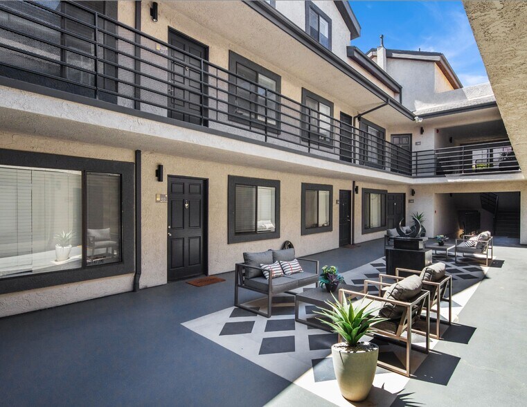 More Photos Of 5325 Denny Ave, North Hollywood Apartments For Sale