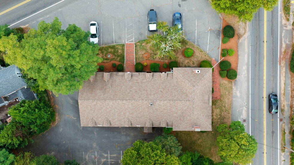 More Photos Of 477 Route 6A, Yarmouth Loft Creative Space For Sale