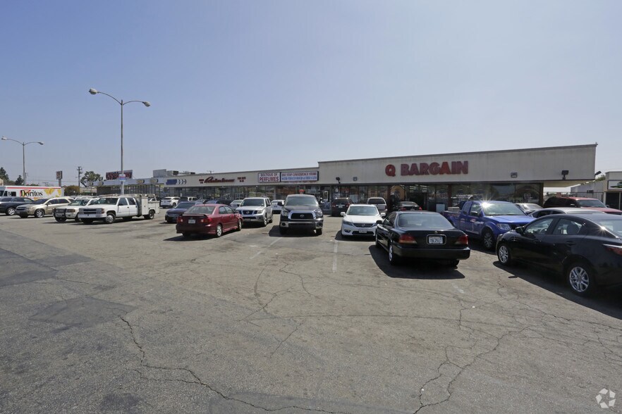 More Photos Of 3880-3930 W Rosecrans Ave, Hawthorne Unknown For Lease