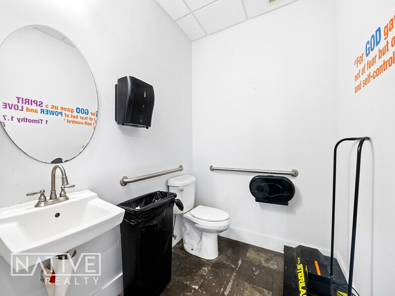 More Photos Of 903-999 W Cypress Creek Rd, Fort Lauderdale Freestanding For Lease