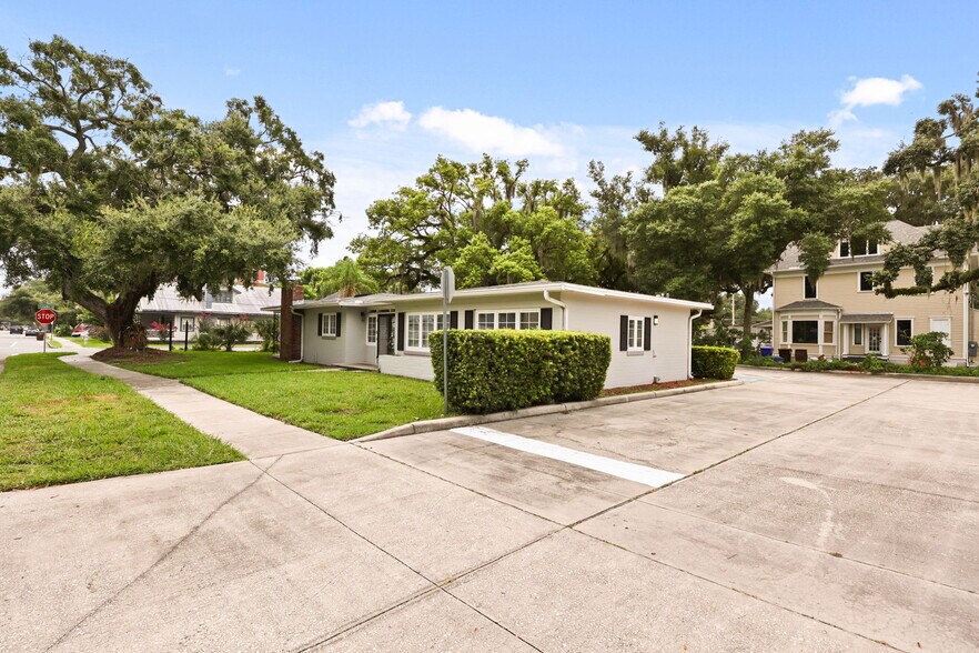 More Photos Of 104 S Clyde Ave, Kissimmee Office For Sale