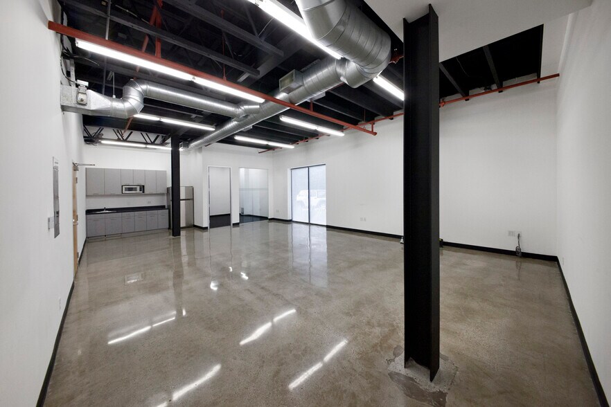 More Photos Of 8901 S La Cienega Blvd, Inglewood Office For Lease