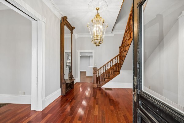 More Photos Of 728 S Spring St, Manchester Specialty For Sale