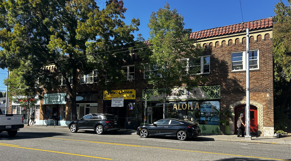 Primary Photo Of 250 NE 45th St, Seattle Storefront Retail Residential For Lease