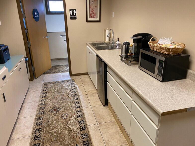 More Photos Of 826 2nd St, Encinitas Office For Lease