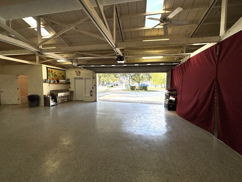 More Photos Of 220 Charles St, Port Orange Office For Sale