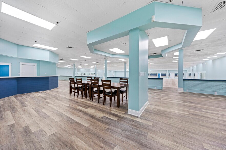 More Photos Of 5420 Hickory St, Panama City Office For Lease