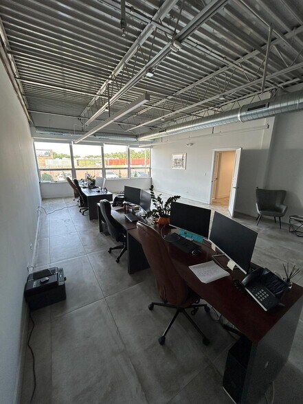 More Photos Of 255 E 167th St, Harvey Distribution For Lease