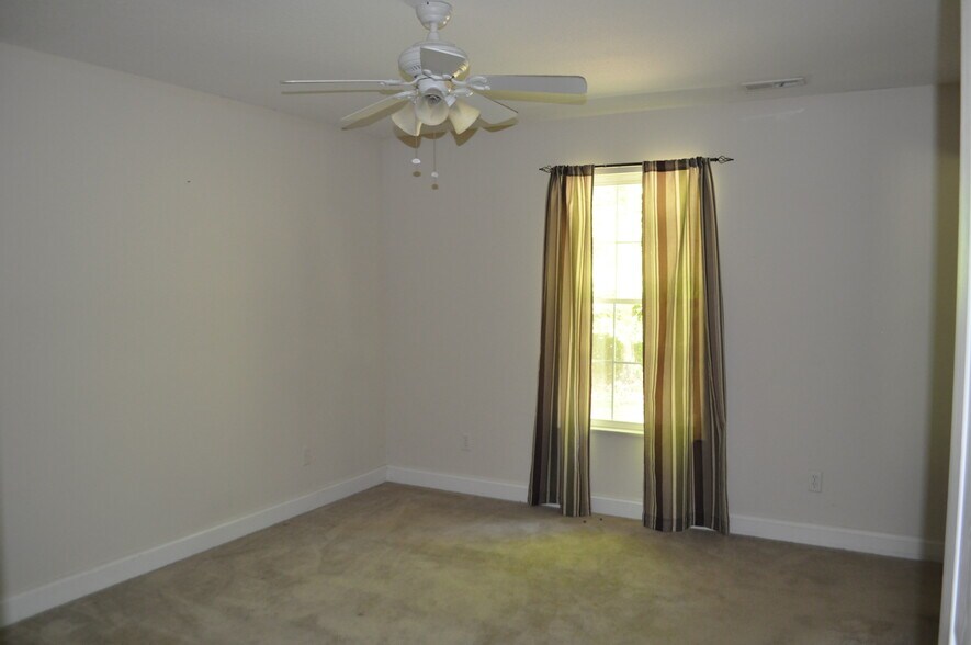 More Photos Of 6447 Rutledge Pike, Knoxville Office For Sale