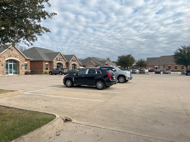 More Photos Of 12485 Timberland Blvd, Keller Medical For Lease