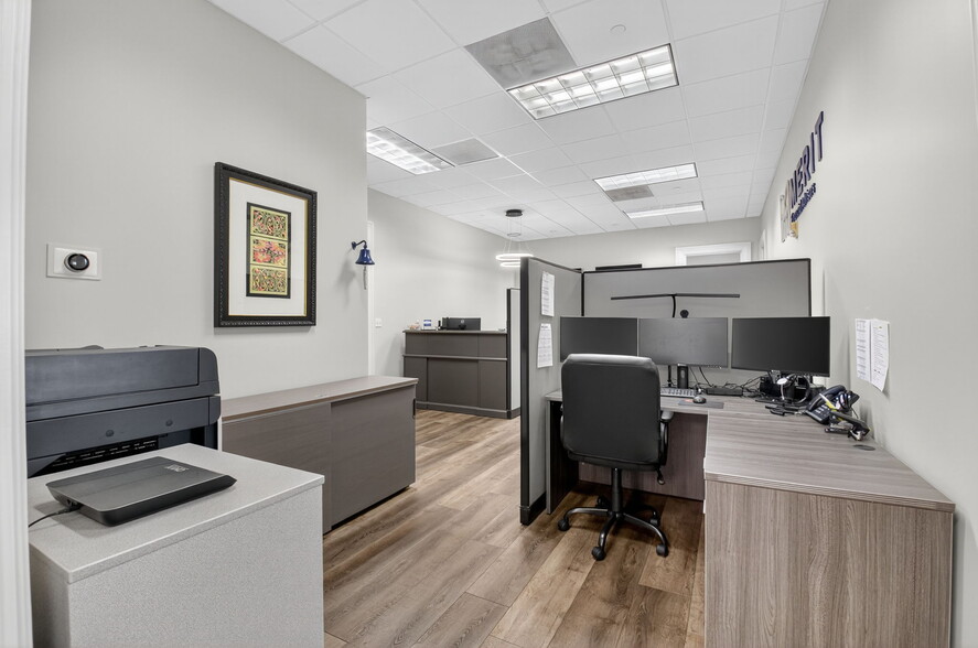 More Photos Of 2799 NW 2nd Ave, Boca Raton Office For Sale