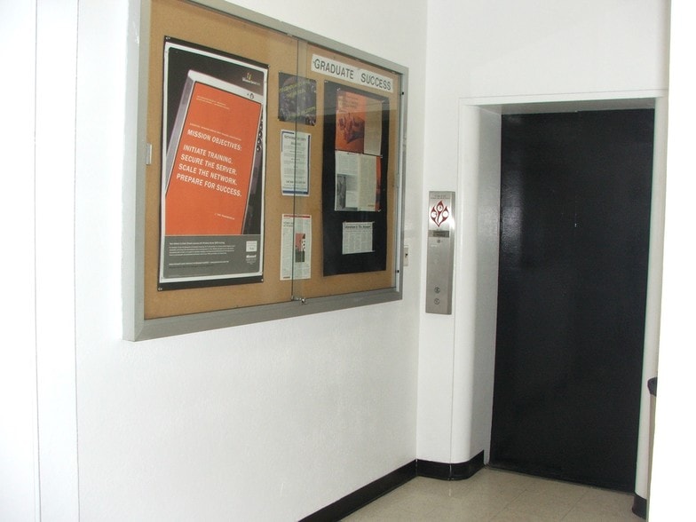 More Photos Of 635-641 Smithfield St, Pittsburgh Office For Sale