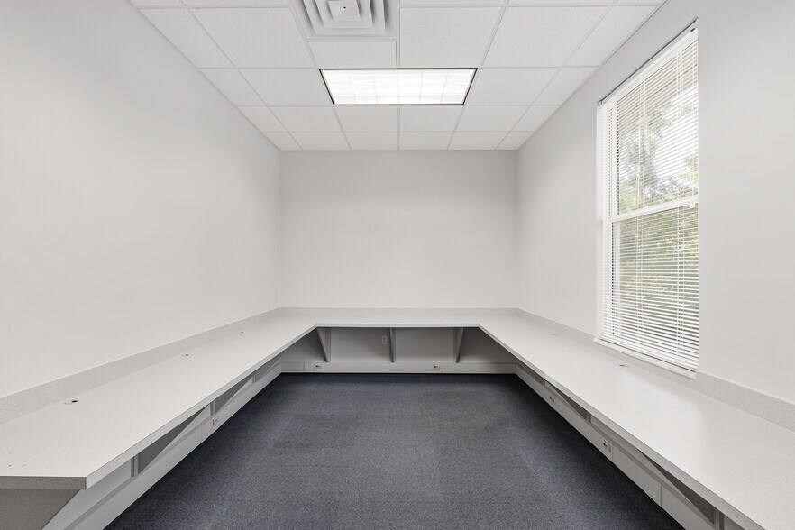More Photos Of 1014 NW 57th St, Gainesville Medical For Sale