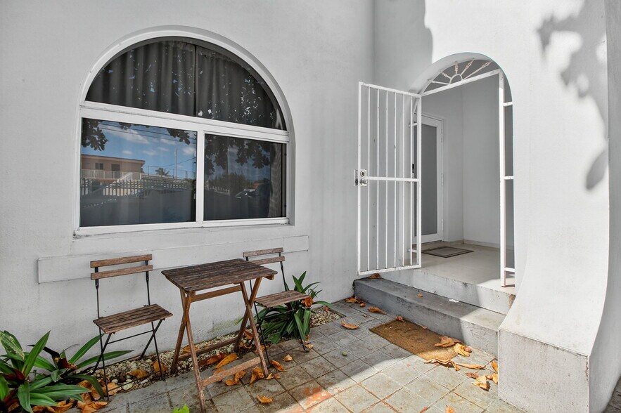 More Photos Of 1680 NW 22nd Ct, Miami Multifamily For Sale