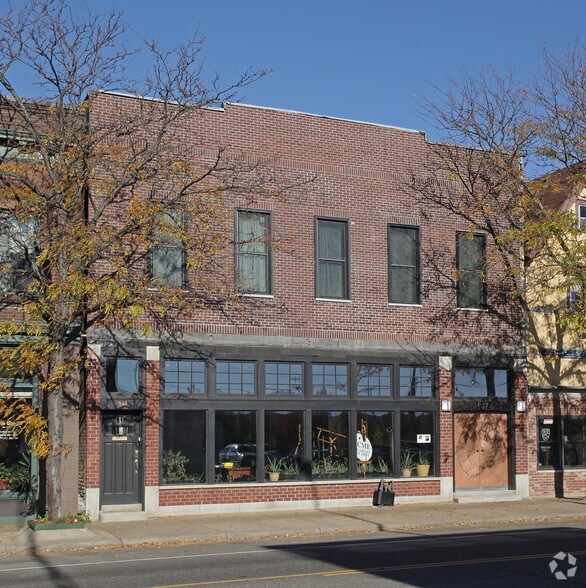 More Photos Of 937-941 7th St W, Saint Paul Storefront Retail Residential For Sale