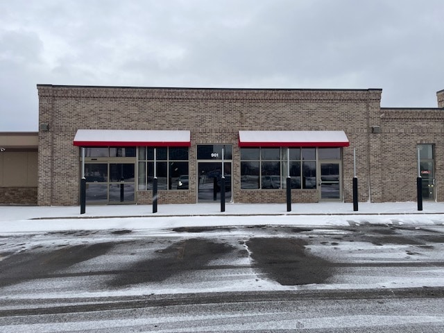 More Photos Of 831-923 W Clairemont Ave, Eau Claire Storefront For Lease