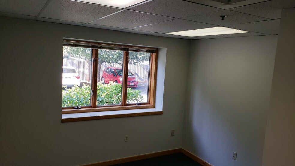 More Photos Of 85 Constitution Ln, Danvers Medical For Lease