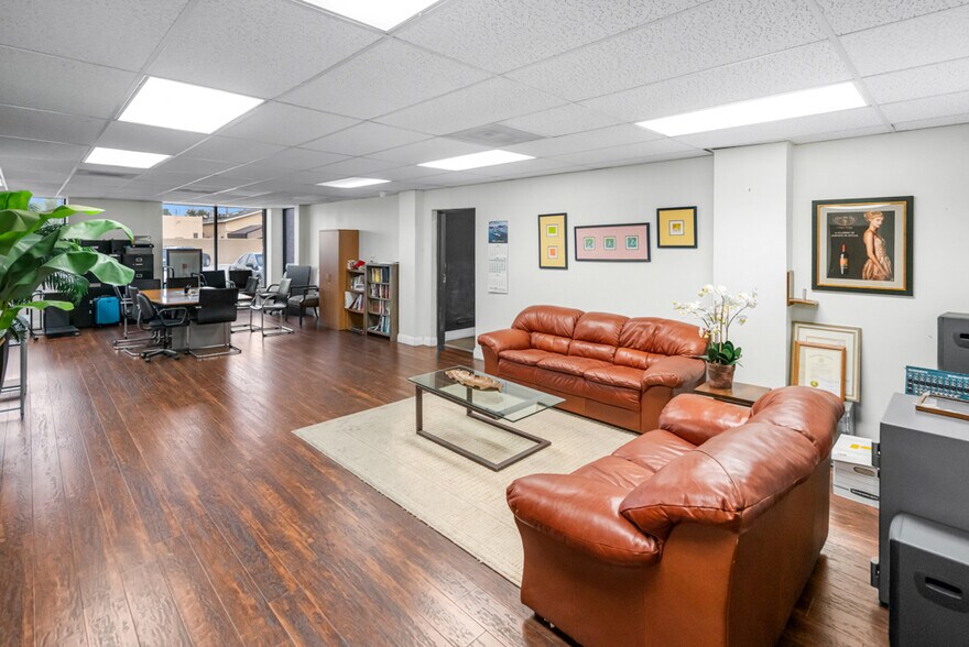 More Photos Of 18732 Corby Ave, Artesia Warehouse For Lease