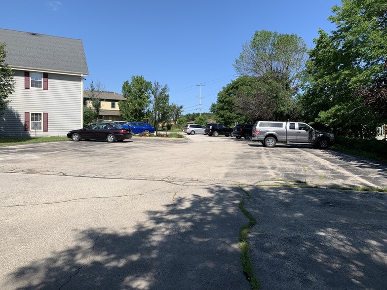 More Photos Of 14665 Lisbon Rd, Brookfield Medical For Lease