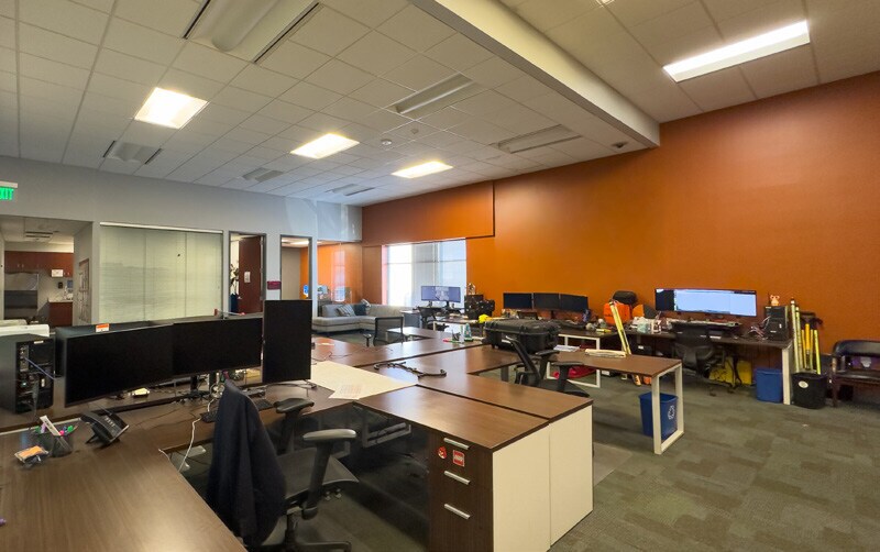More Photos Of 4120 Freidrich Ln, Austin Showroom For Lease