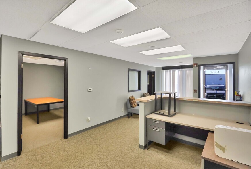 More Photos Of 1717-5765 NE 58th Ave, Des Moines Industrial For Sale