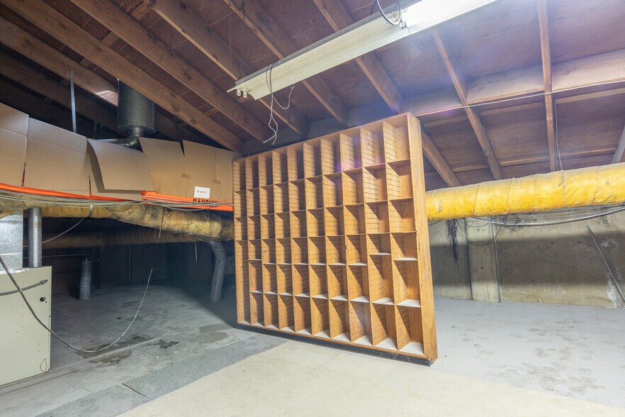 More Photos Of 320 Victory Ave, South San Francisco Warehouse For Lease