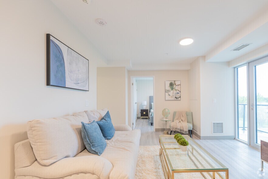 More Photos Of 1015 Innisfil Beach Road, Innisfil Apartments For Lease