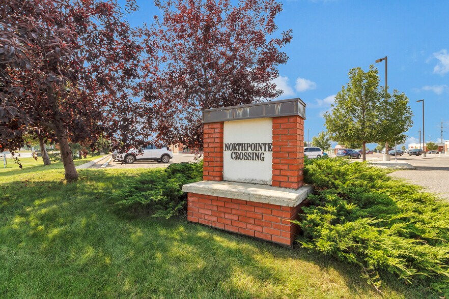More Photos Of 2350 Division Av NW, Medicine Hat Unknown For Lease